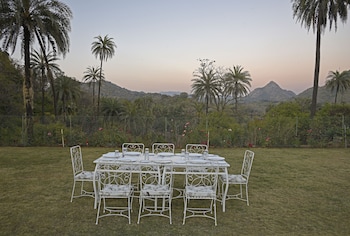 The Mount Bungalow Mount Abu,Hetamji Village Before Mount Abu Toll Naka Mount Abu Sirohi – 307501,3 star