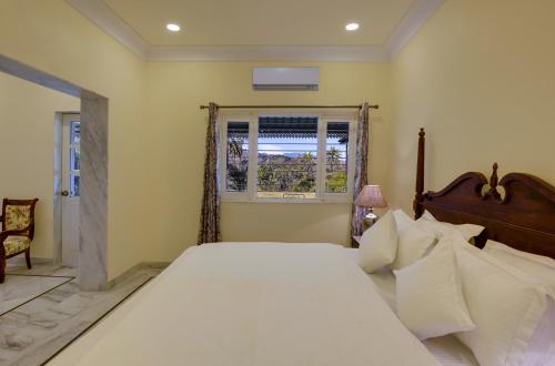 The Mount Bungalow Mount Abu,Hetamji Village Before Mount Abu Toll Naka Mount Abu Sirohi – 307501,3 star