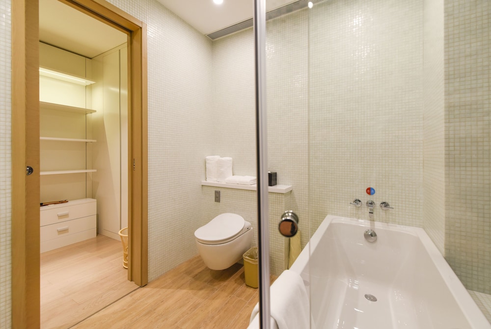 the clouds apartment