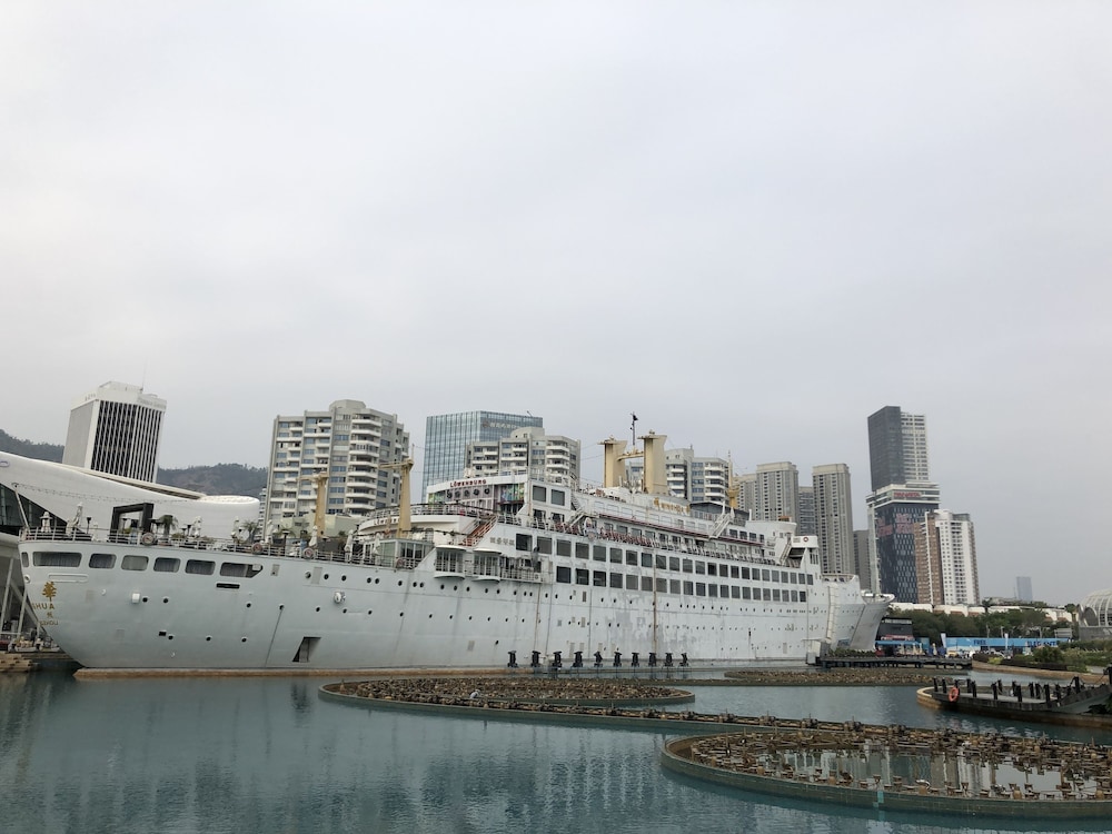 the clouds apartment