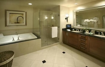 the signature at mgm grand all suites