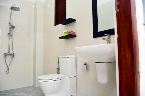 aliya aliya hikkaduwa