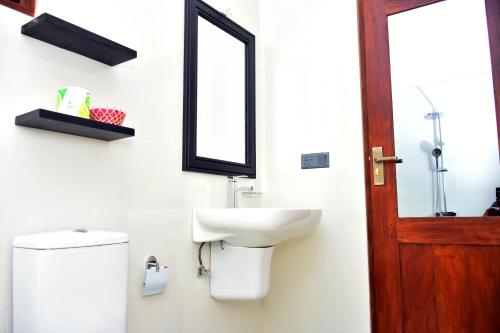 aliya aliya hikkaduwa