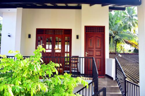 aliya aliya hikkaduwa