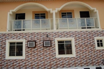 allan keri hotel and suites