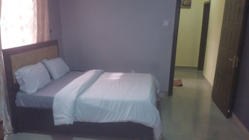 allan keri hotel and suites