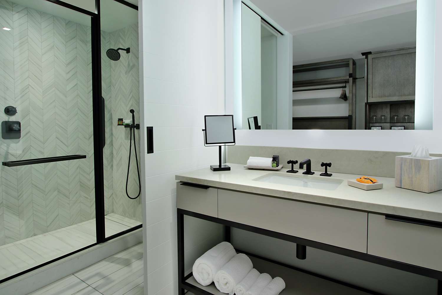 canopy by hilton columbus downtown short north