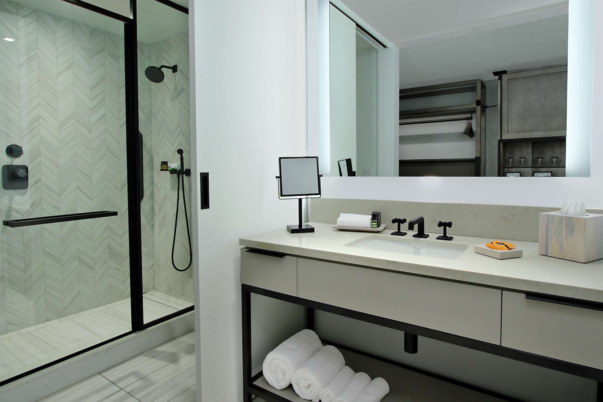 canopy by hilton columbus downtown short north