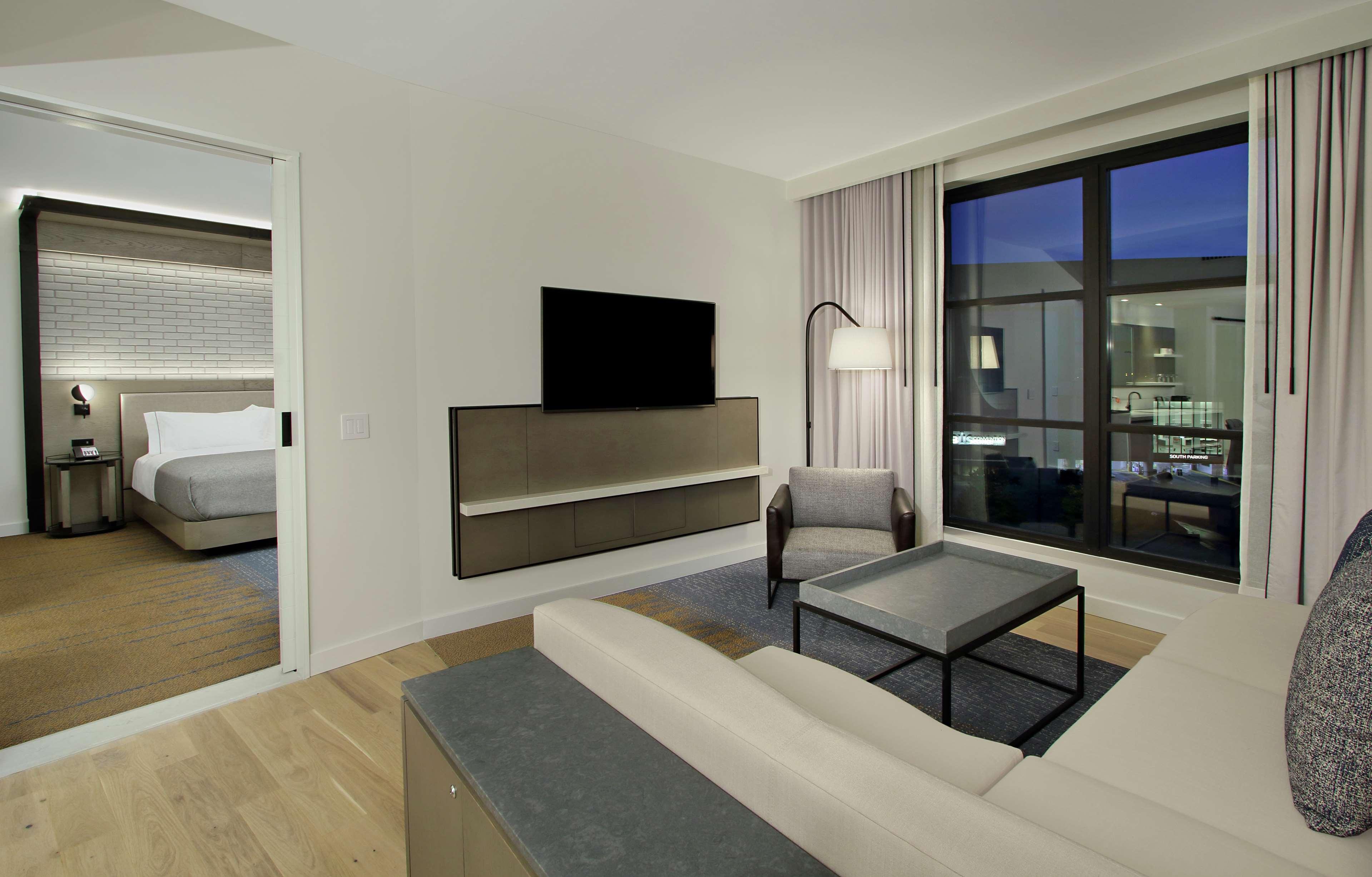 canopy by hilton columbus downtown short north