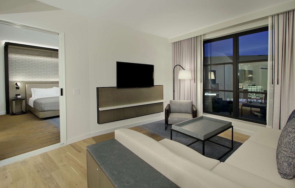 canopy by hilton columbus downtown short north