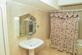 jasmine hotel el manial