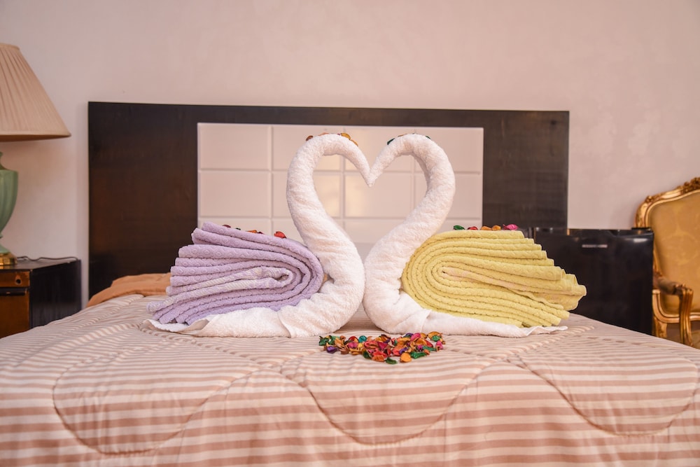 jasmine hotel el manial