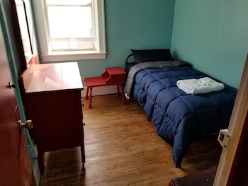 hamtramck hostel
