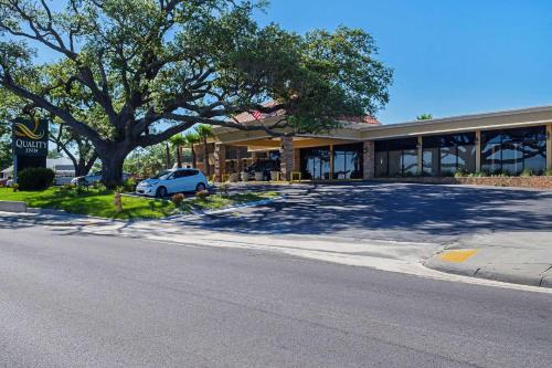quality inn biloxi beach