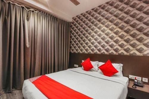 Oyo 26991 Stanza Luxurios Stay,Above Syndicate Bank Main Road,2 star