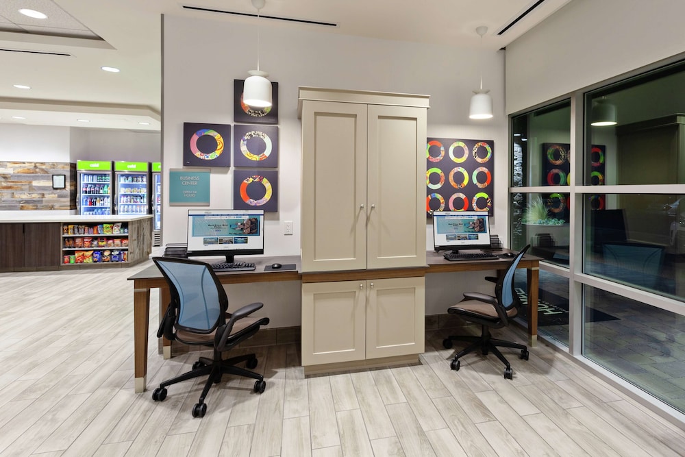 home2 suites by hilton temecula