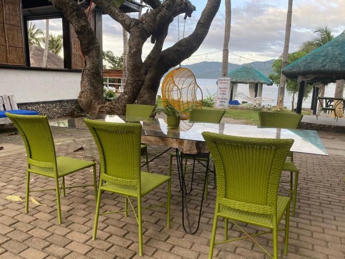 saltitude dive and beach resort