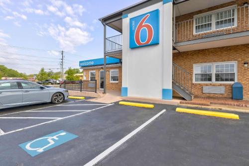 motel 6 falls church va arlington boulevard