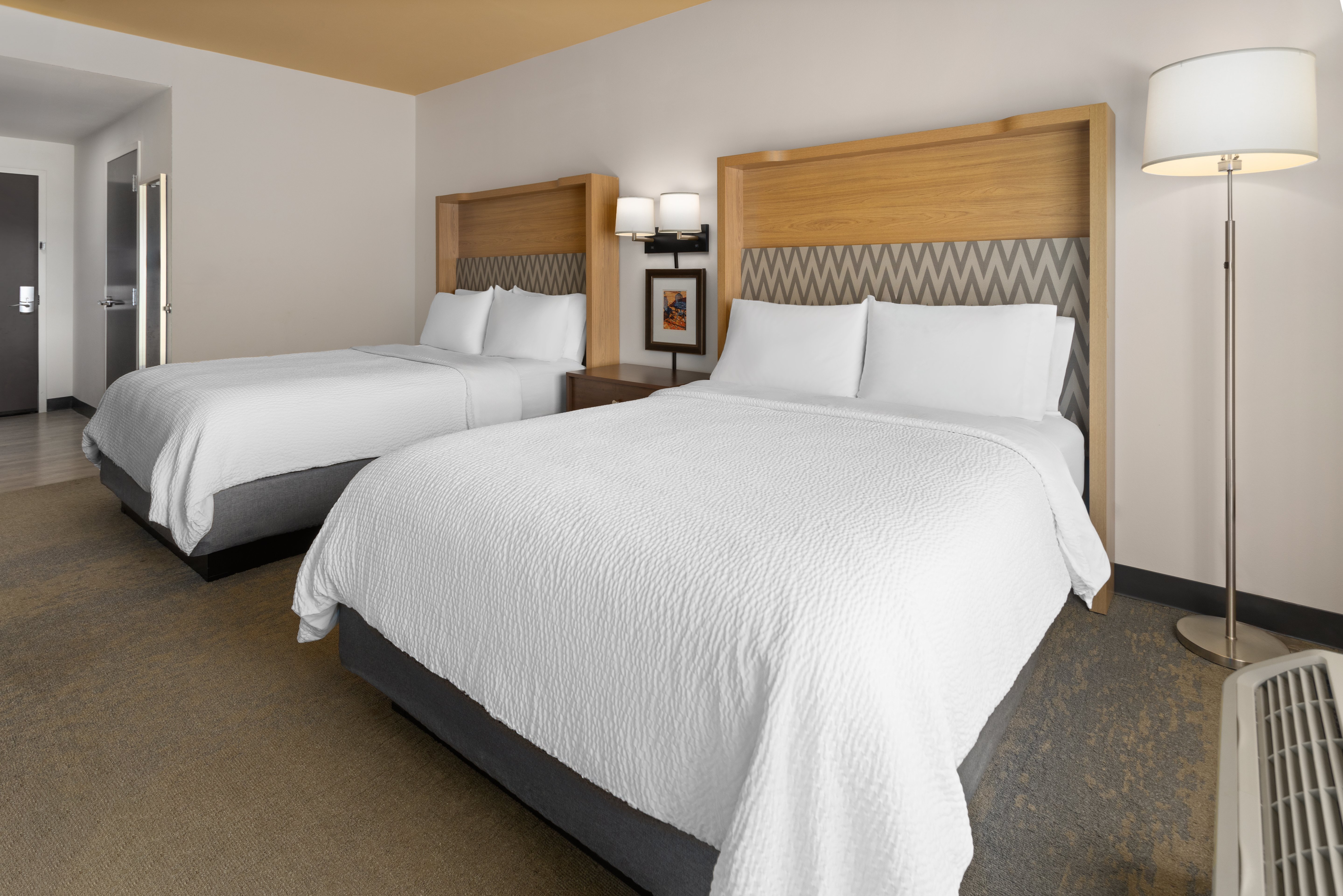holiday inn and suites savannah airport pooler