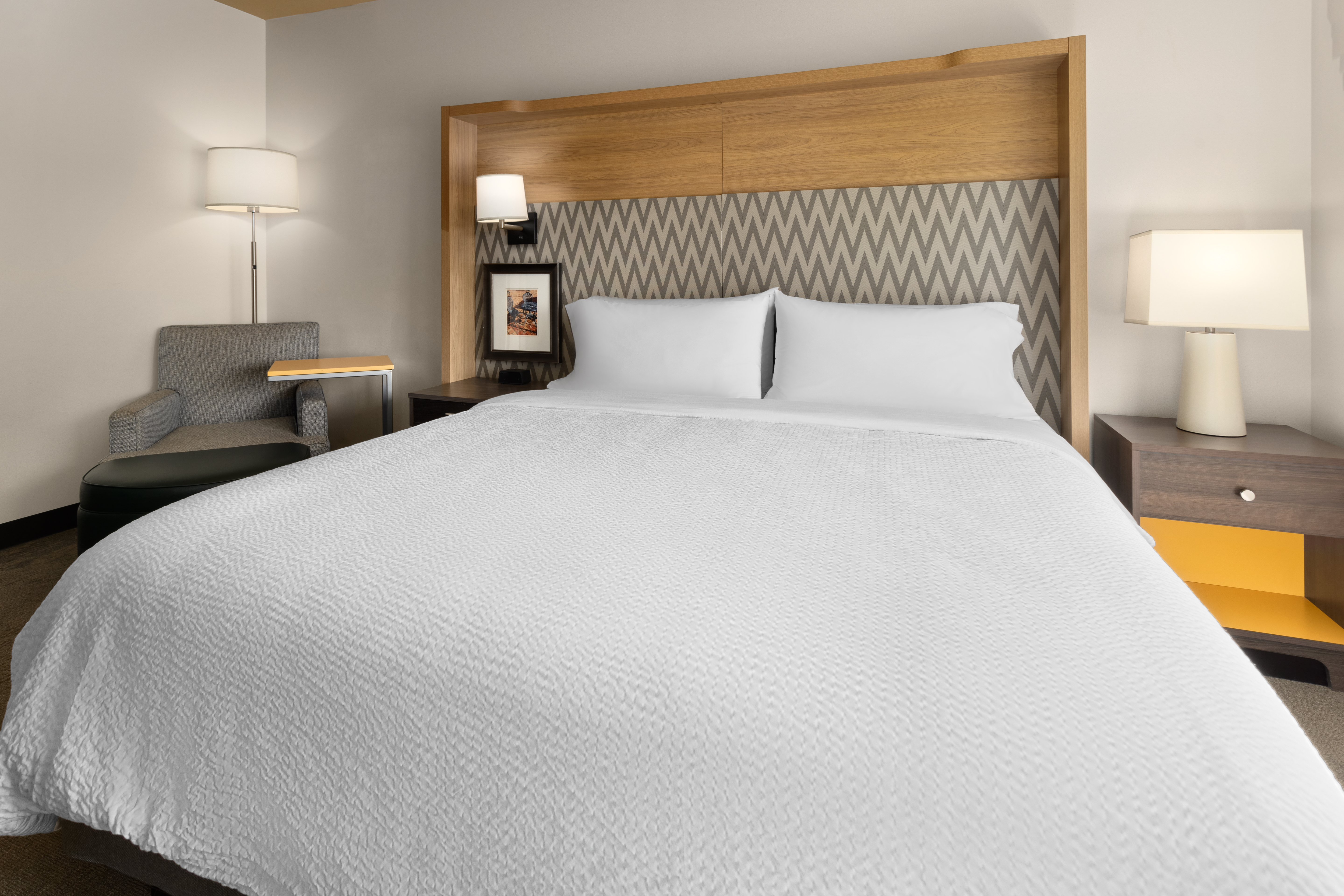 holiday inn and suites savannah airport pooler