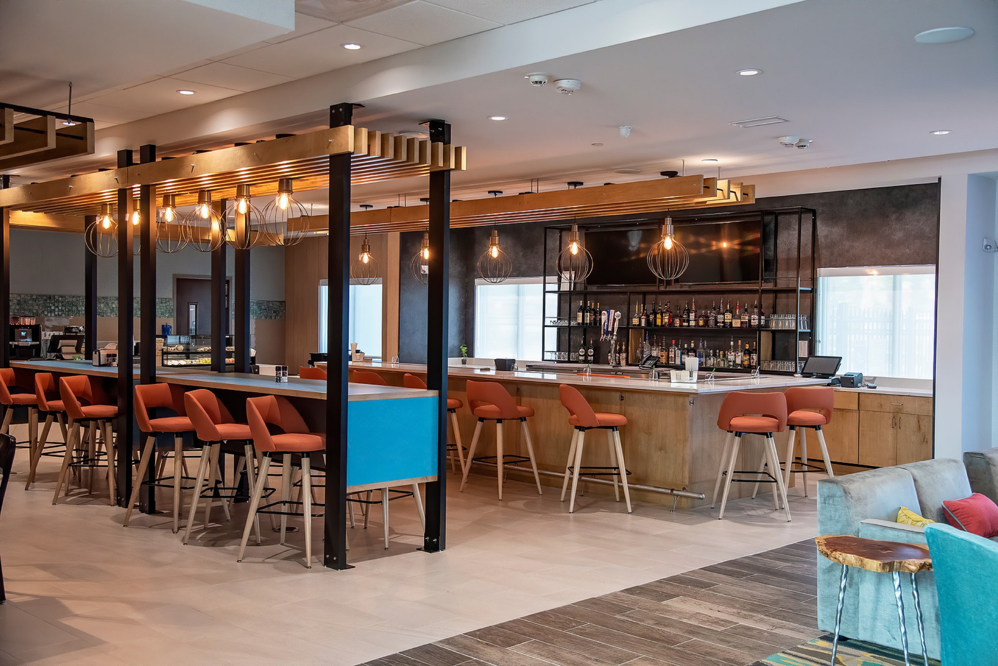 holiday inn and suites savannah airport pooler