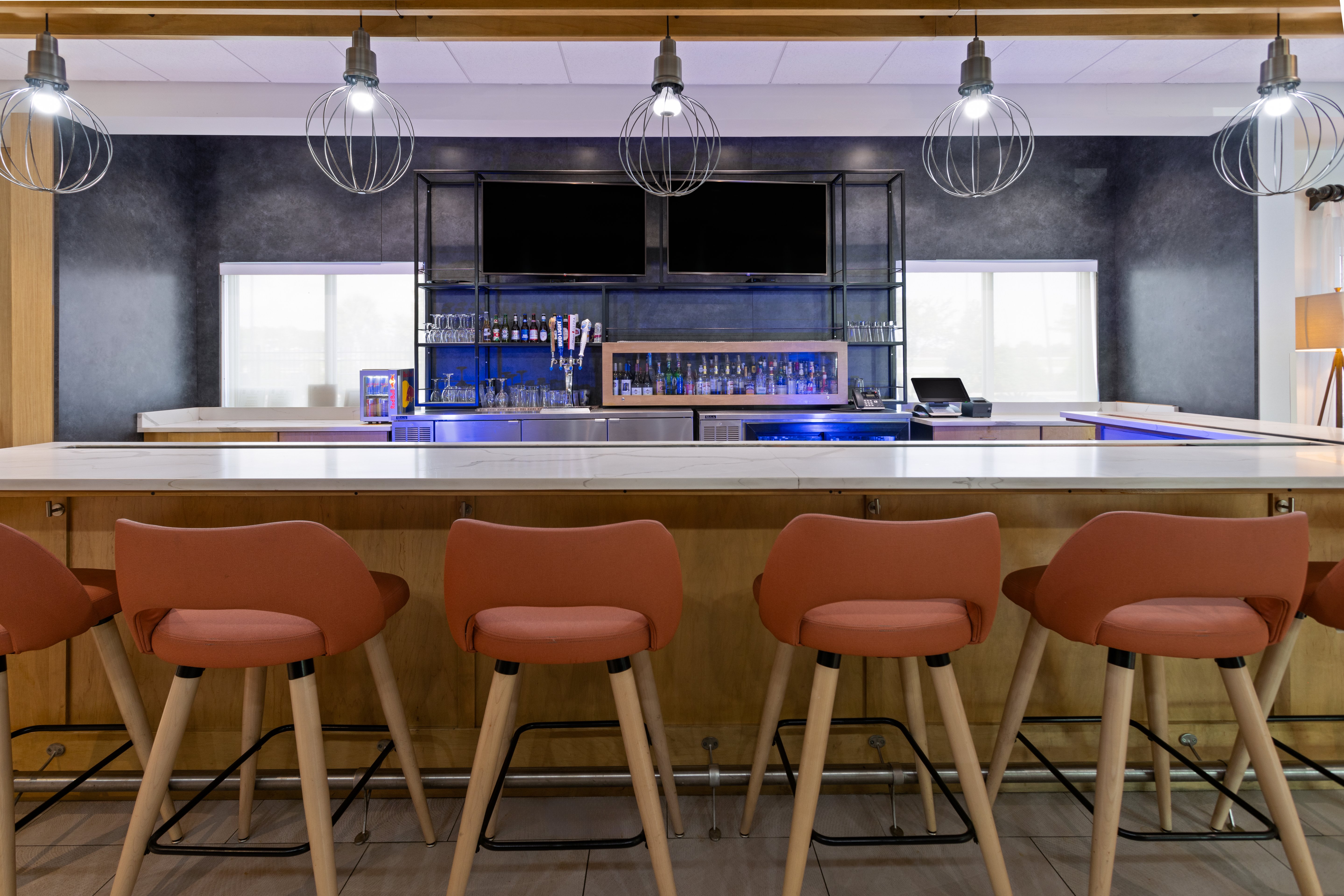 holiday inn and suites savannah airport pooler
