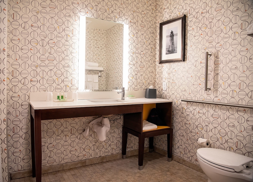 holiday inn and suites savannah airport pooler