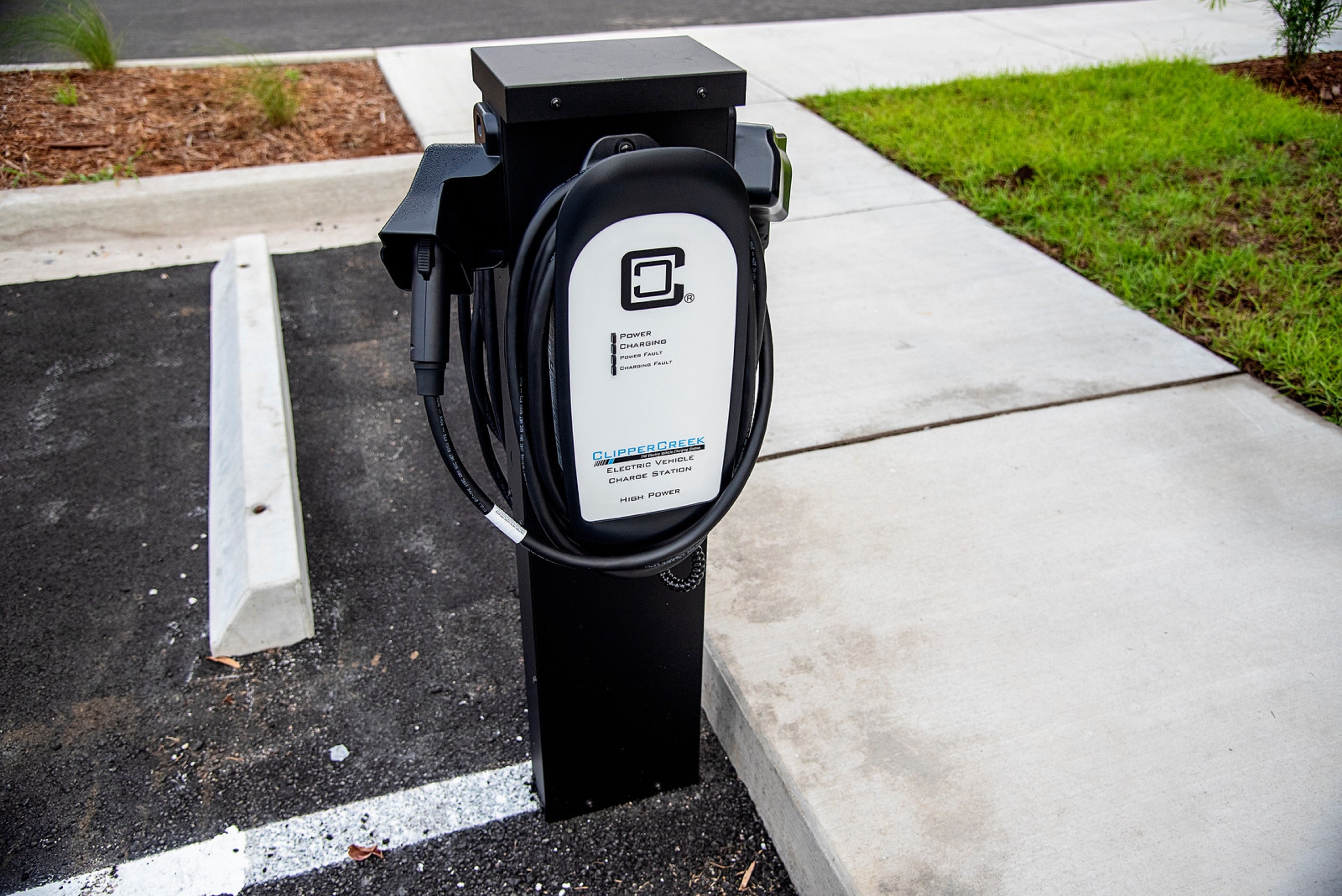 holiday inn and suites savannah airport pooler