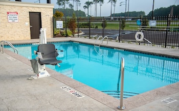 Holiday Inn & Suites Savannah Airport - Pooler,Port Wentworth>>Pooler,3 star