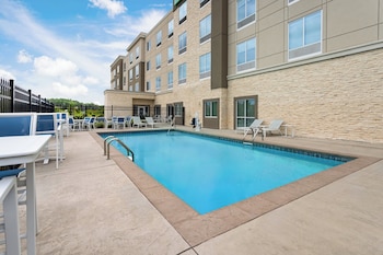 Holiday Inn & Suites Savannah Airport - Pooler,Port Wentworth>>Pooler,3 star