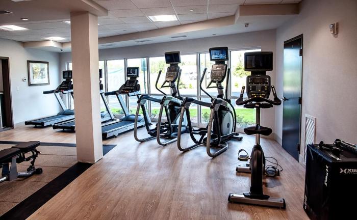 holiday inn and suites savannah airport pooler