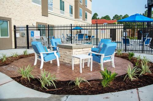 holiday inn and suites savannah airport pooler