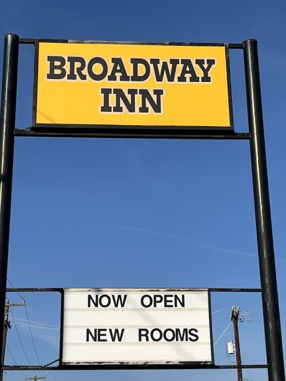 broadway inn