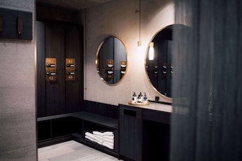 hotel f royar