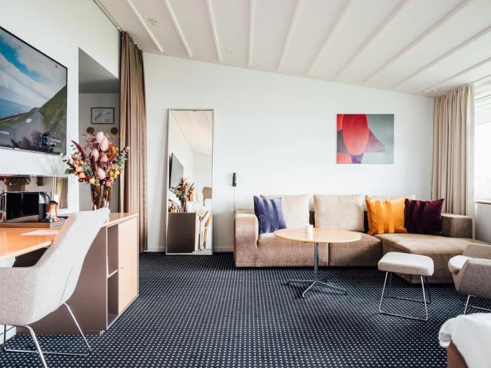 hotel f royar