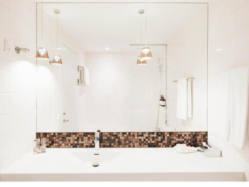 hotel f royar