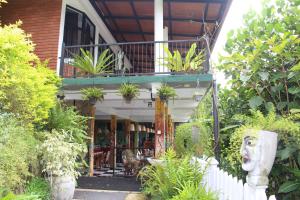 rock side inn ella