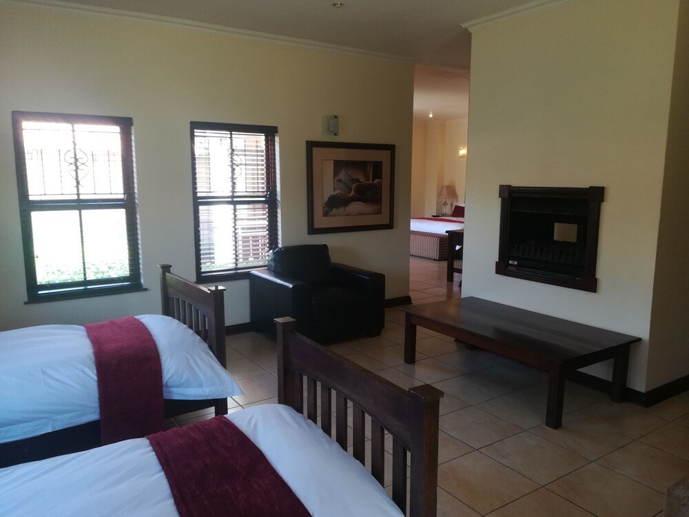 the moon and sixpence garden guest house