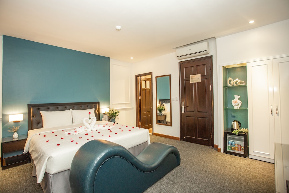 adeline hotel