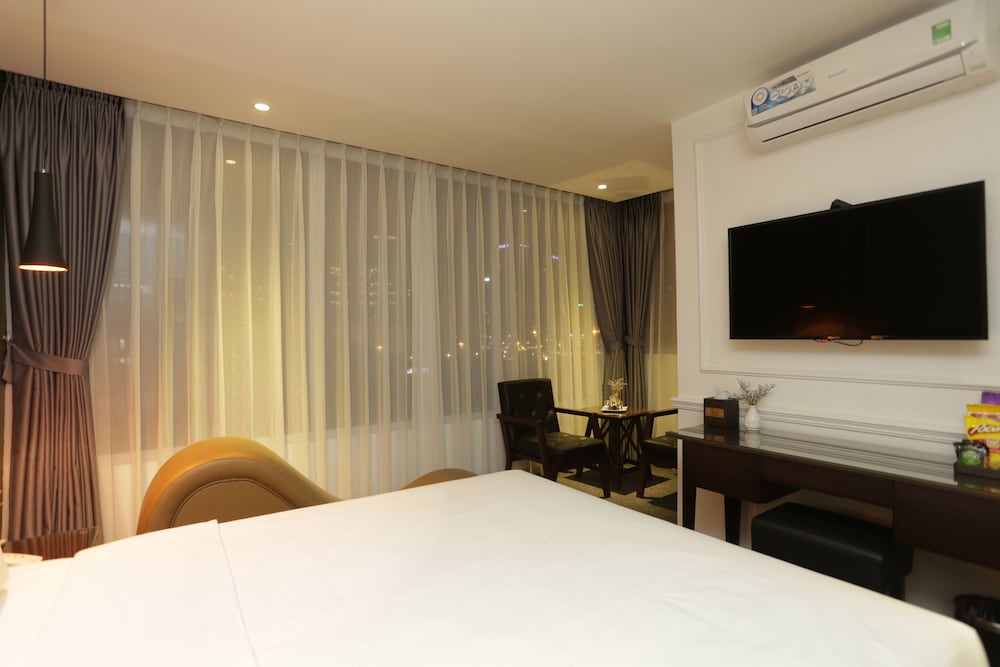 adeline hotel