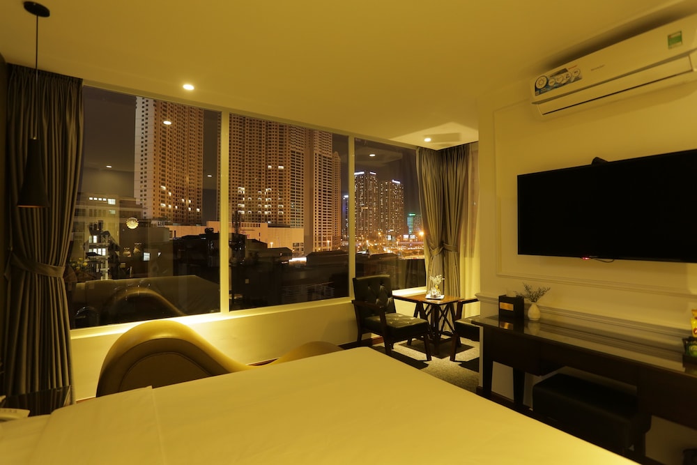 adeline hotel