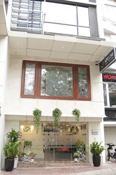adeline hotel