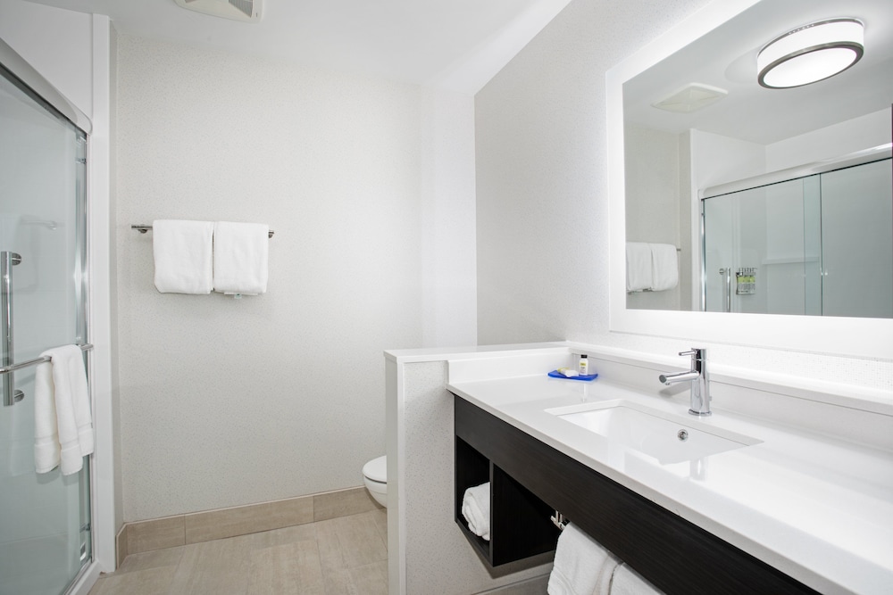 holiday inn express and suites ely an ihg hotel