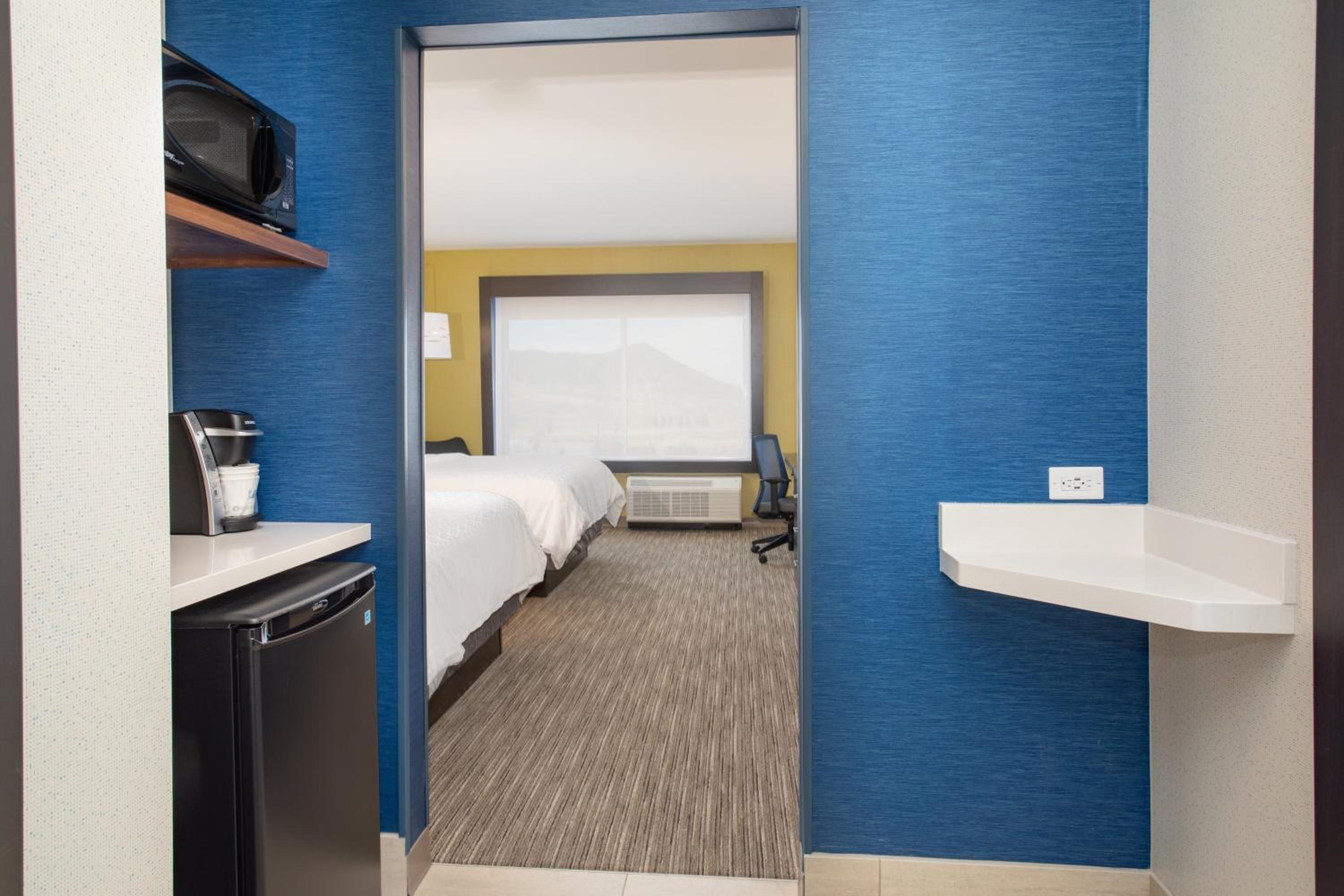 holiday inn express and suites ely an ihg hotel