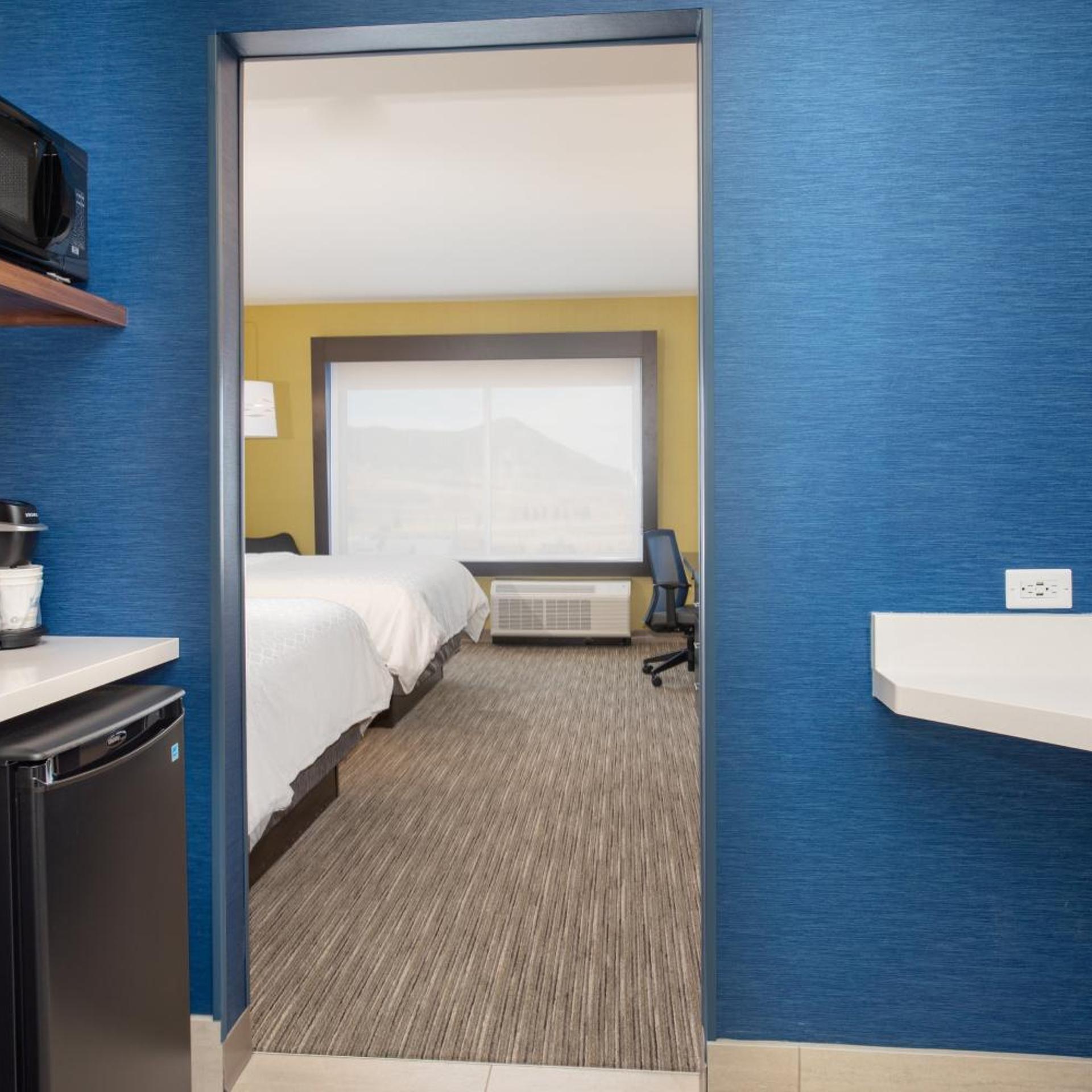 holiday inn express and suites ely an ihg hotel