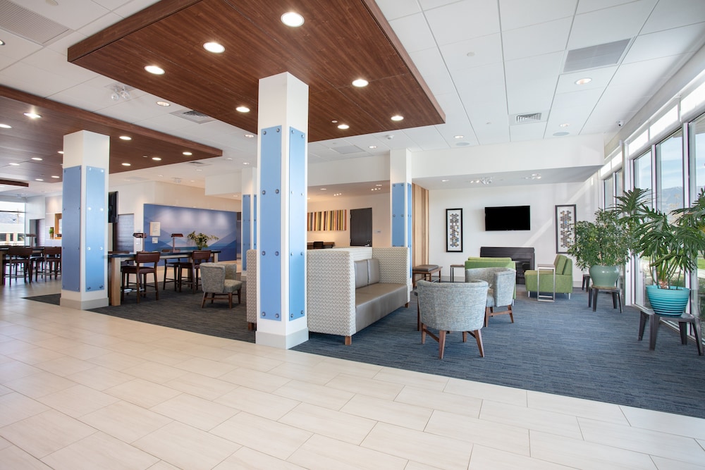 holiday inn express and suites ely an ihg hotel