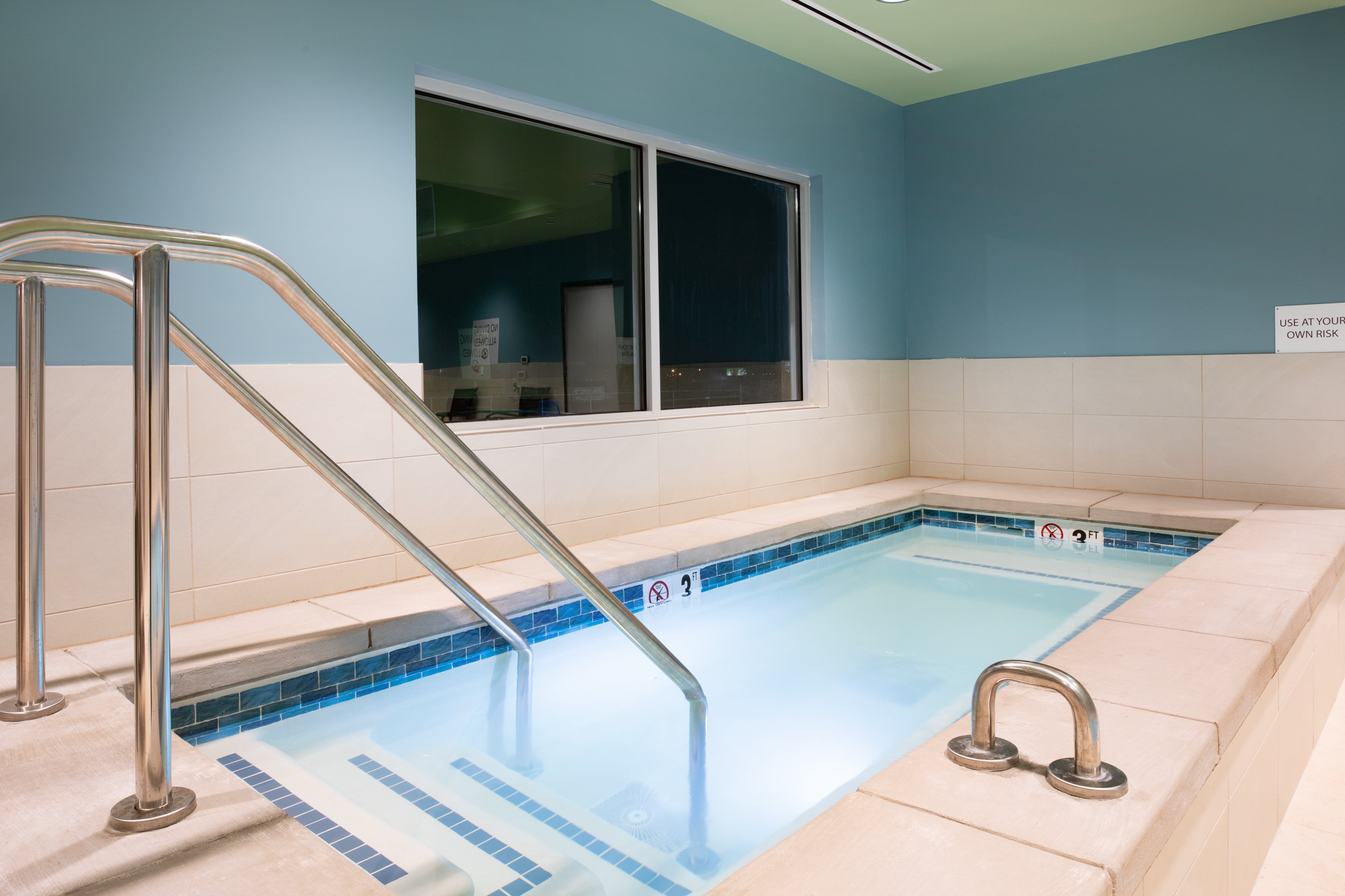 holiday inn express and suites ely an ihg hotel