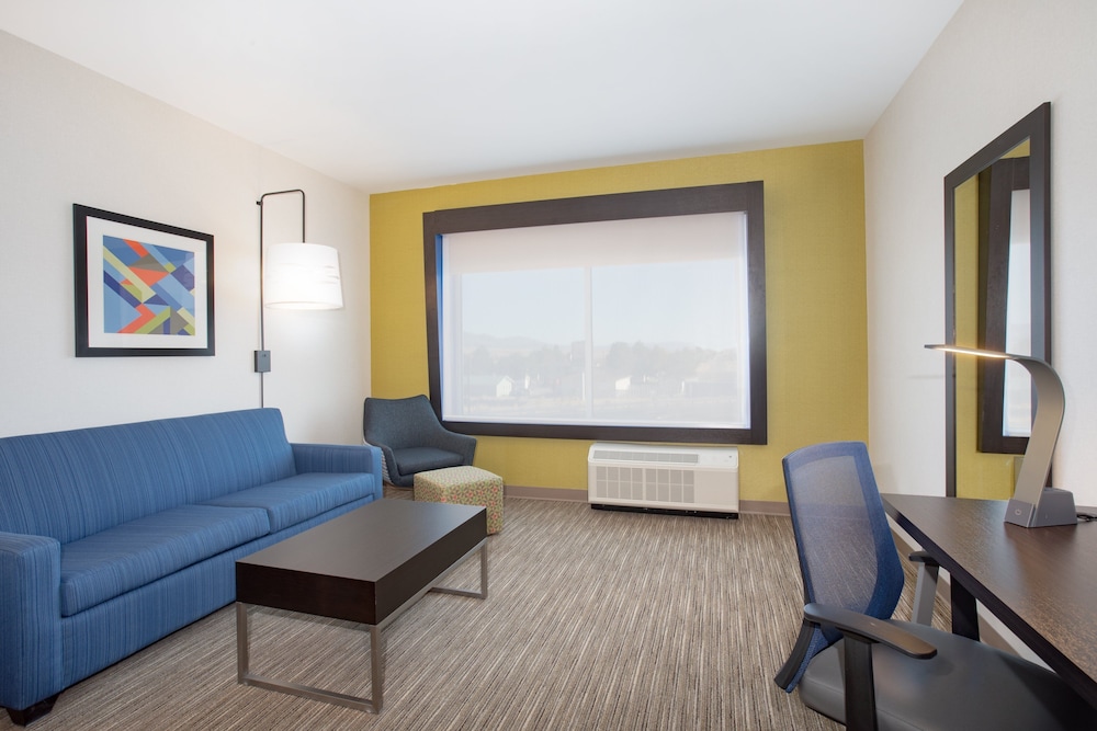 holiday inn express and suites ely an ihg hotel