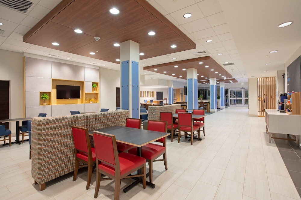 holiday inn express and suites ely an ihg hotel