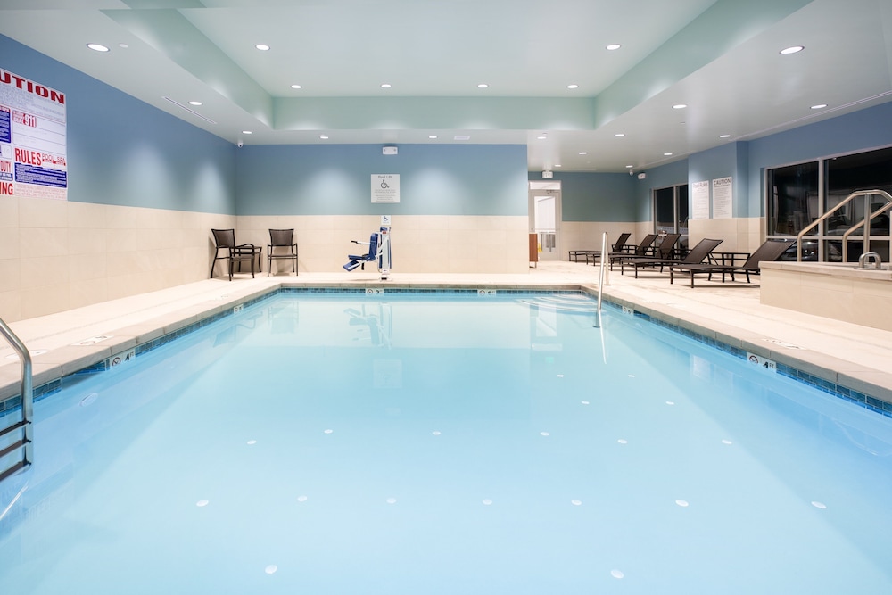holiday inn express and suites ely an ihg hotel